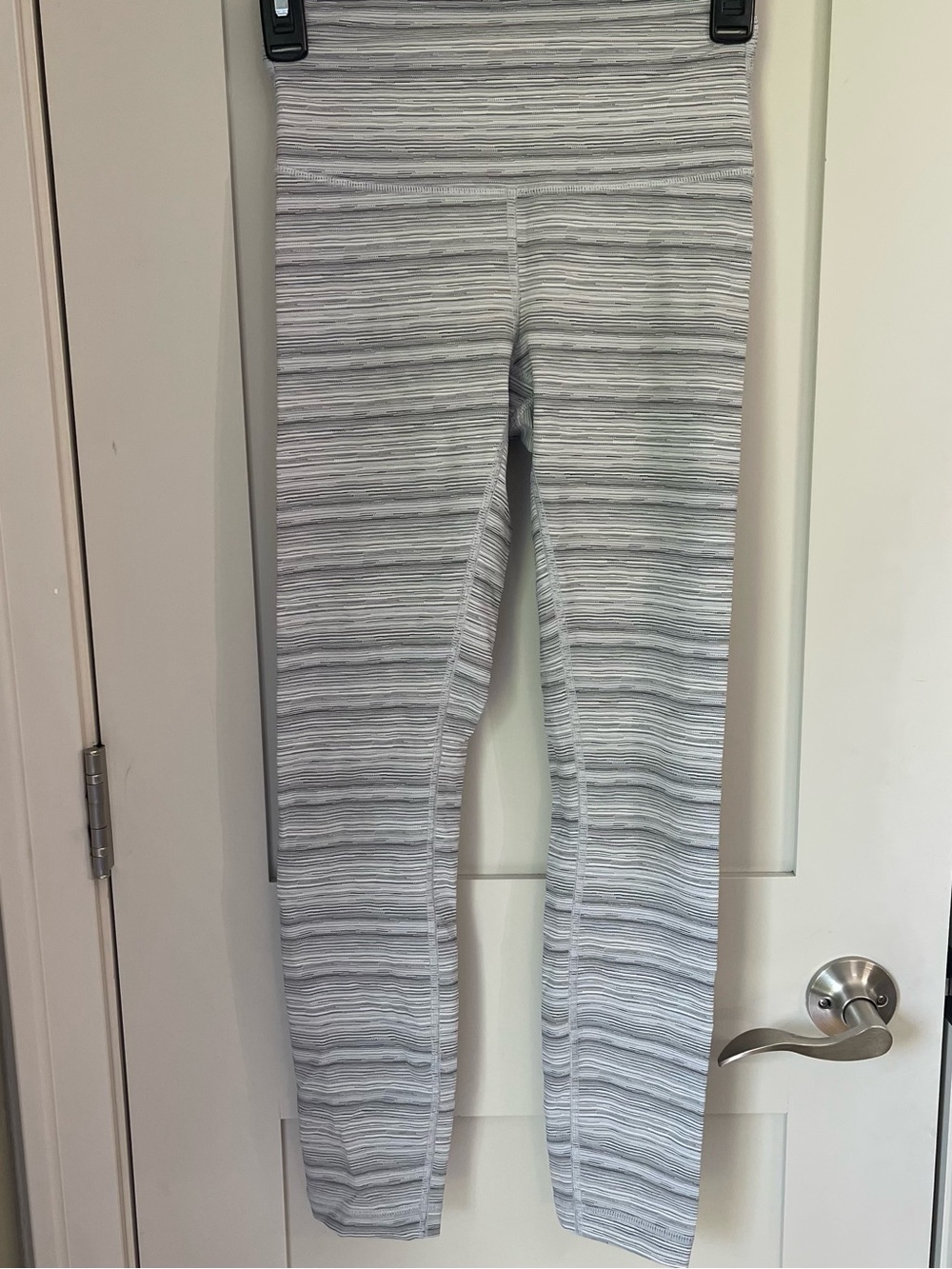 Lululemon High Times Pant Luxtreme Silver Fox W5I27S Size 4 Grey